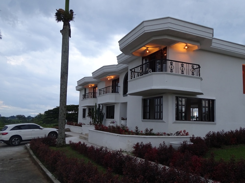Hotel Palmas De Alcala 2/50