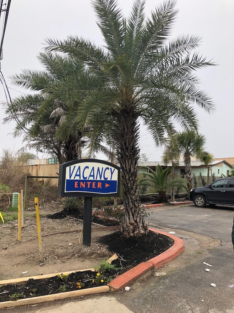 Travel Inn 3/26