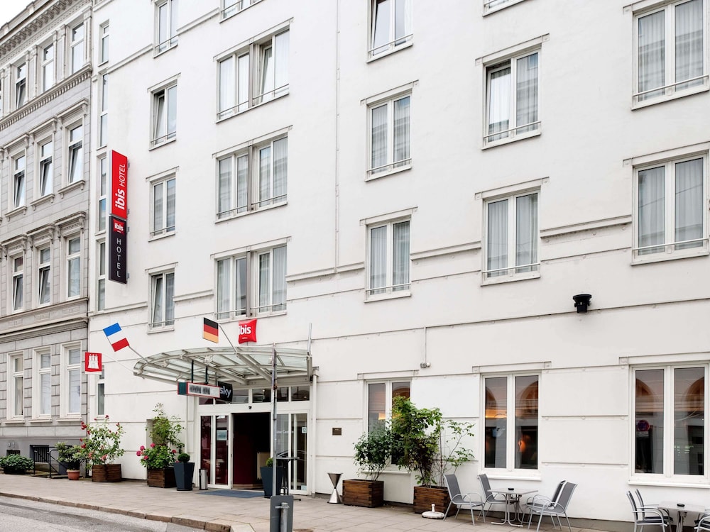 Ibis Hamburg Alster Centrum 32/43
