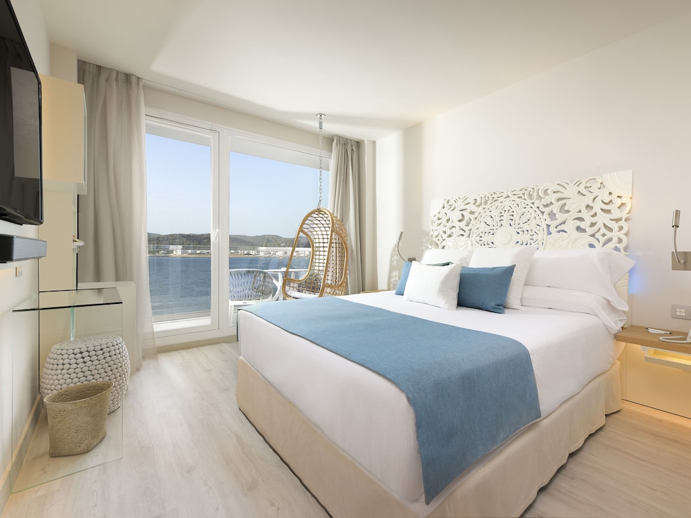Deluxe, Double Bed, Bay View
