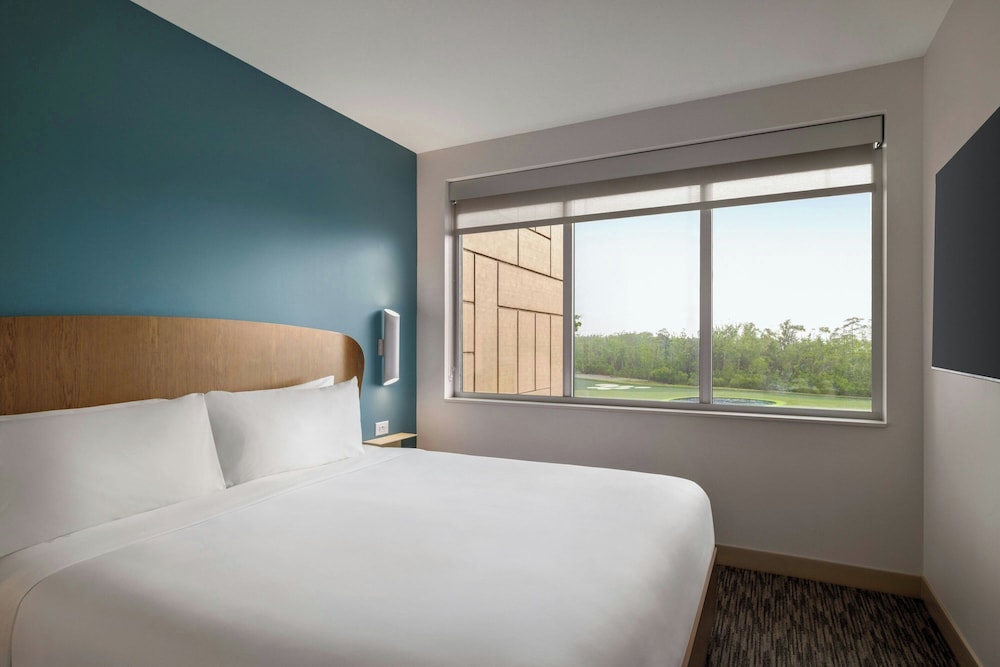 1 Bedroom, Suite, King Bed, Sofa, Accessible