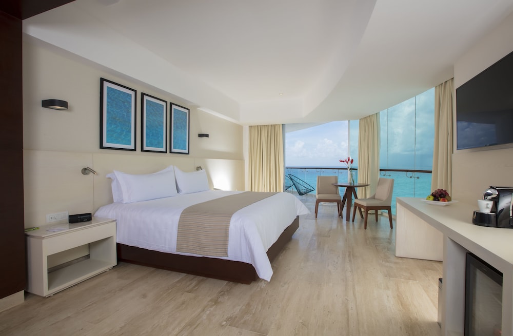 Altitude By Krystal Grand Punta Cancun All Inclusive 31/75