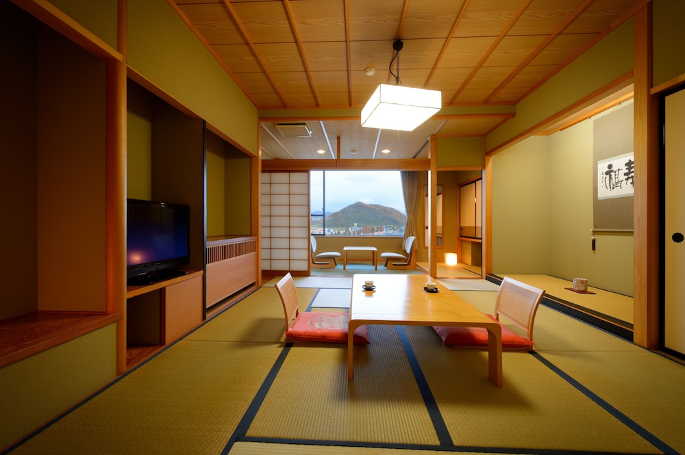SAKAEYA HOTEL 9/22