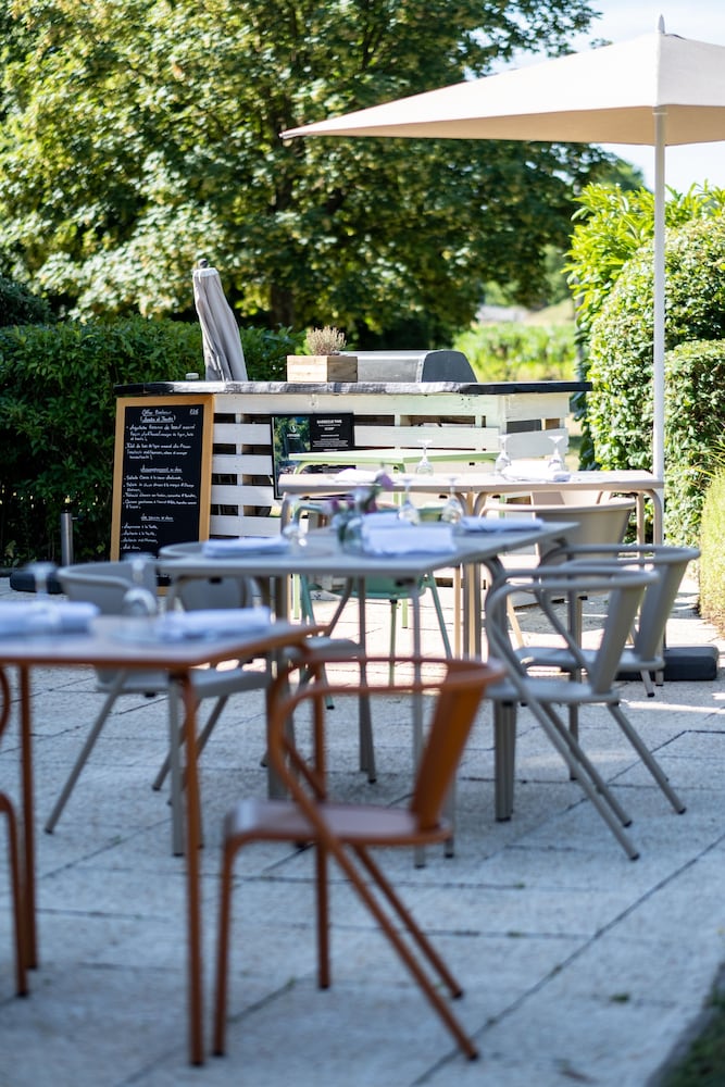 MERCURE COMPIEGNE SUD 44/76