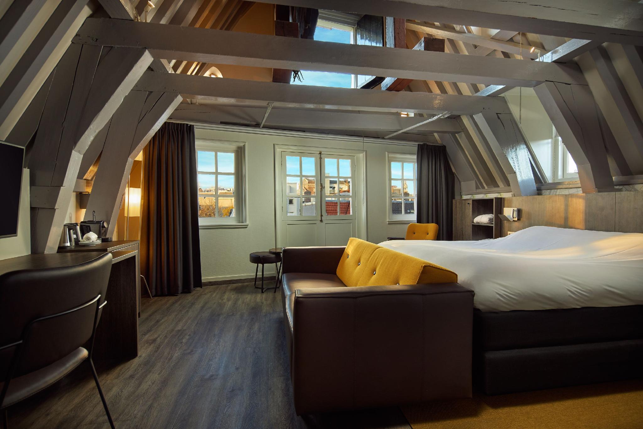 Monumental, Suite, King Bed