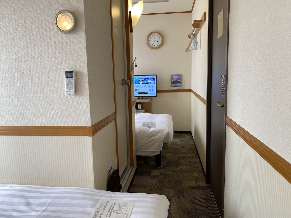 TOYOKO INN YOKOHAMA STADIUM-MAE NO.1 17/68