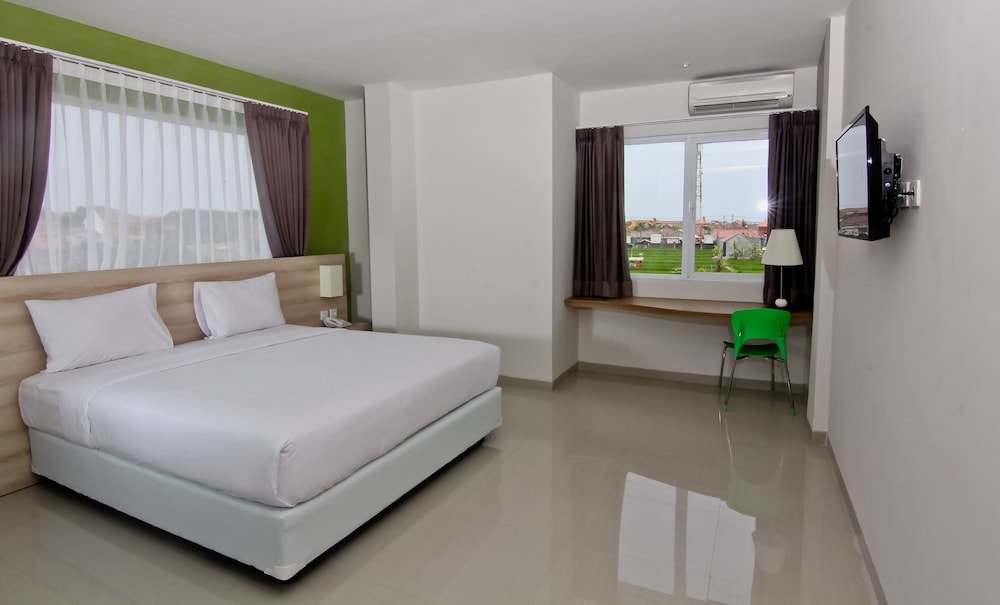 The Salak Hotel 15/45