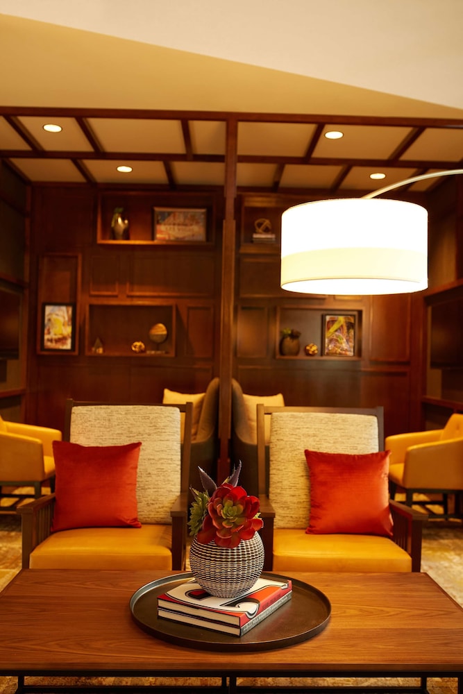 Hyatt Place Las Vegas At Silverton Village 32/42