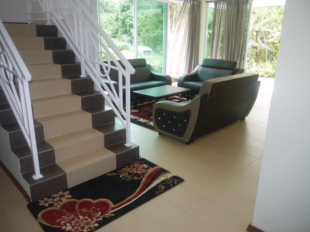 Rovers Inn Tanah Rata 10/19