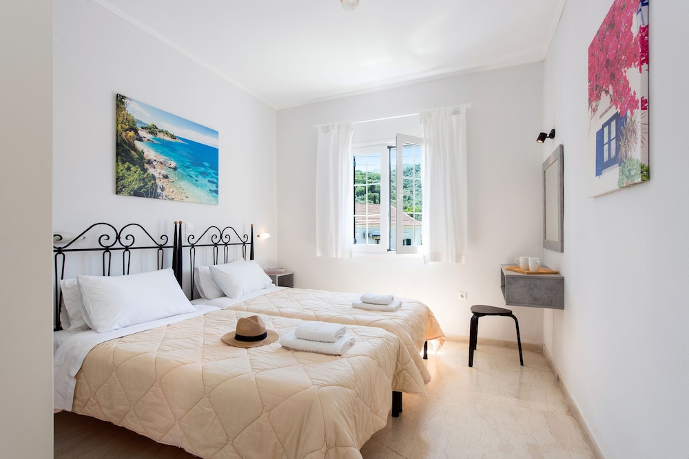 Ariti Apartments 12/51