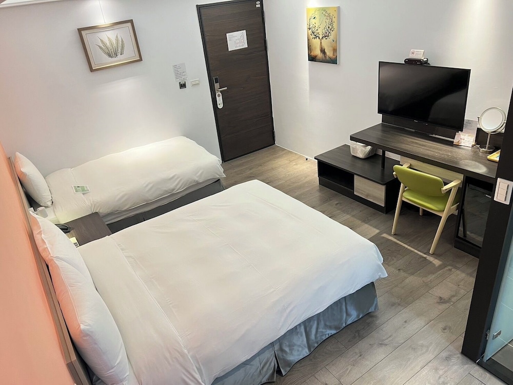 STANDARD, TRIPLE, MULTIPLE BEDS