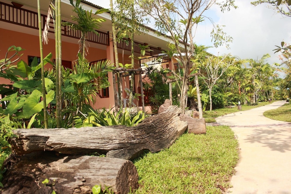 Bida Daree Resort 33/36