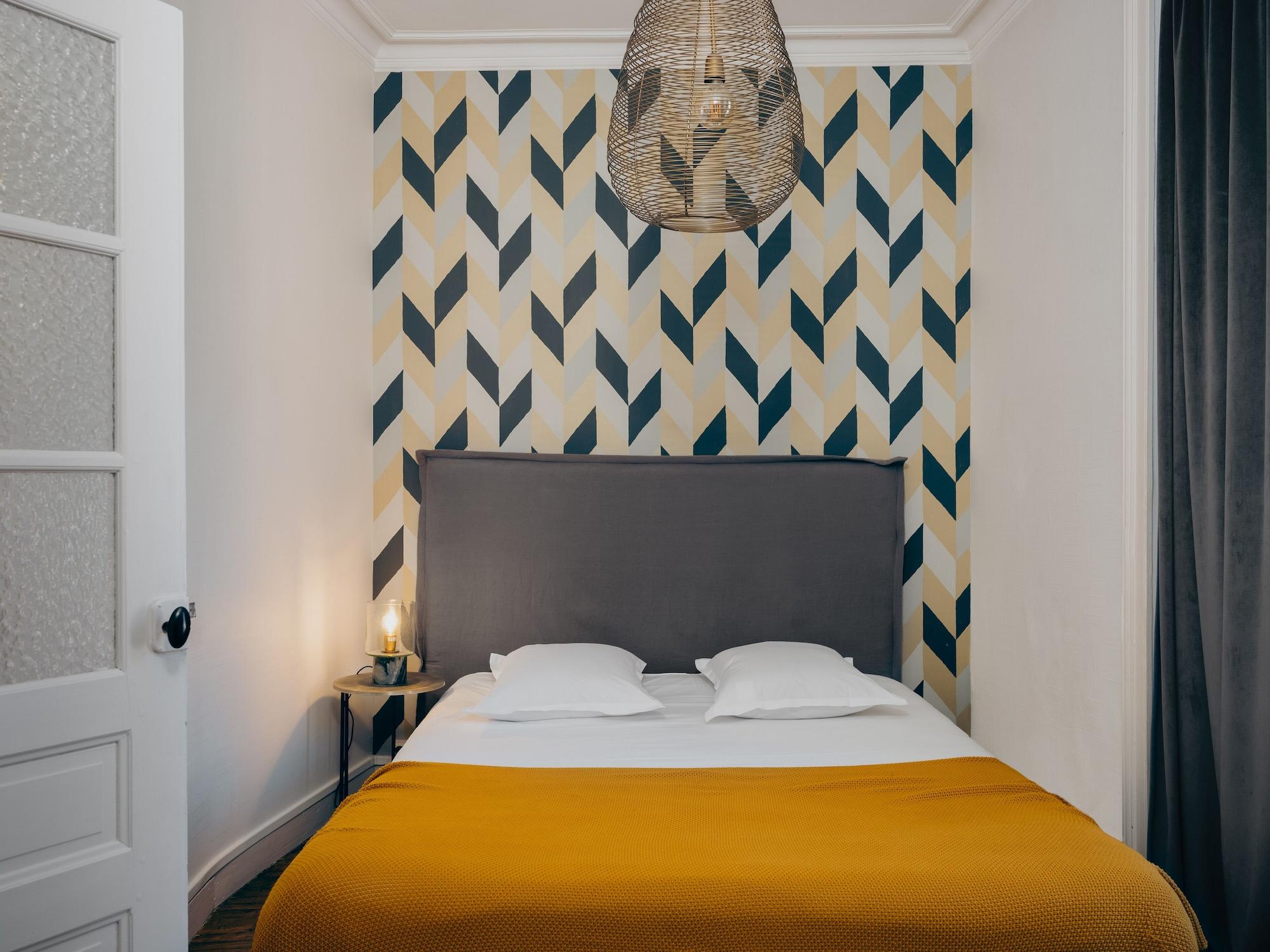 2 Bedrooms, Apartment