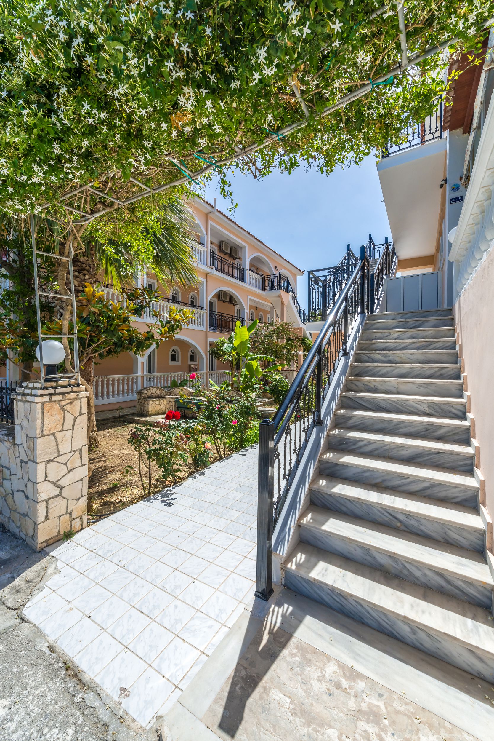 Athina Apartments 40/50