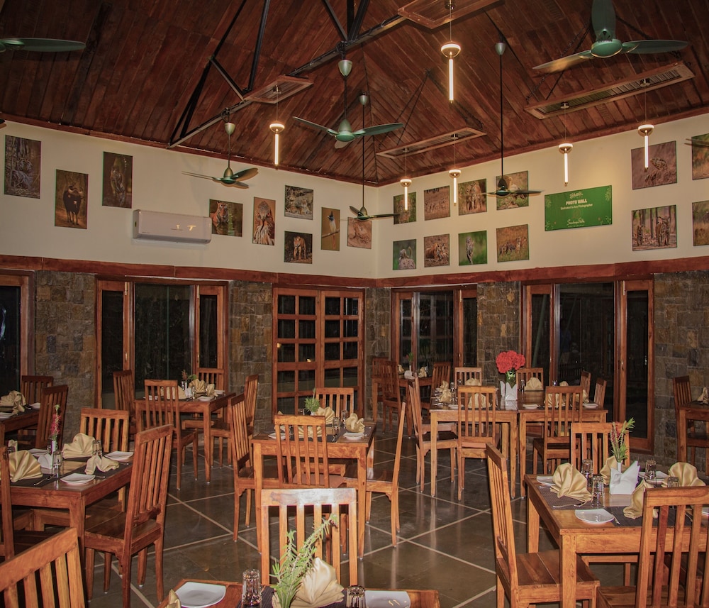 Tathastu Bandhavgarh 51/65