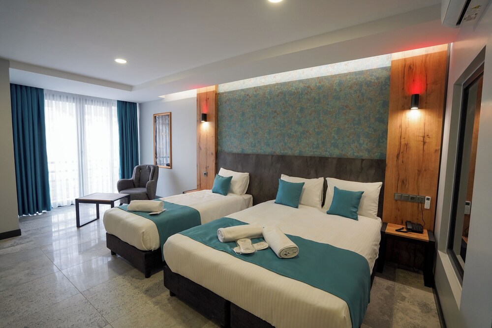 Çelik Thermal & Spa 12/48