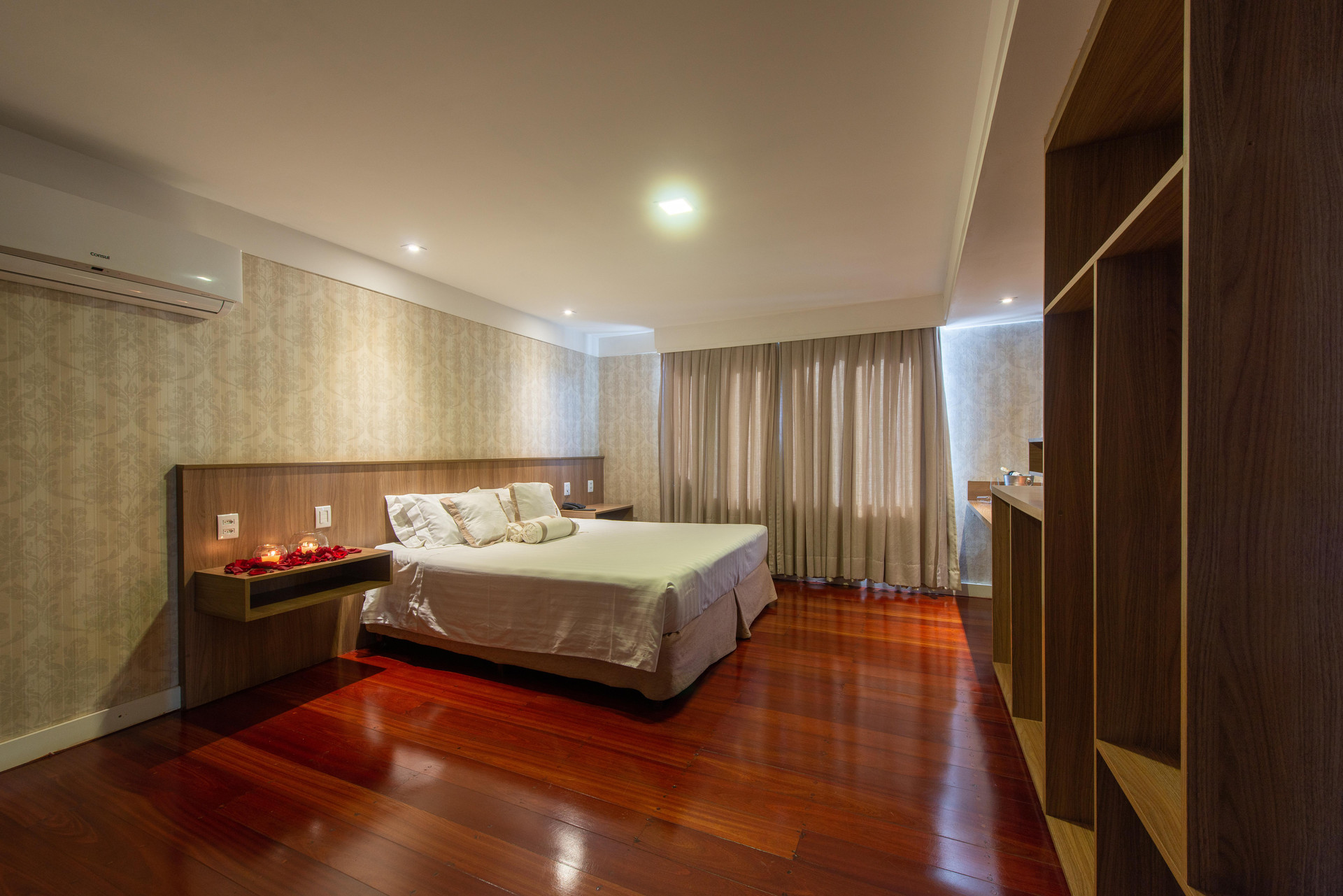 Deluxe, Suite, Double Bed