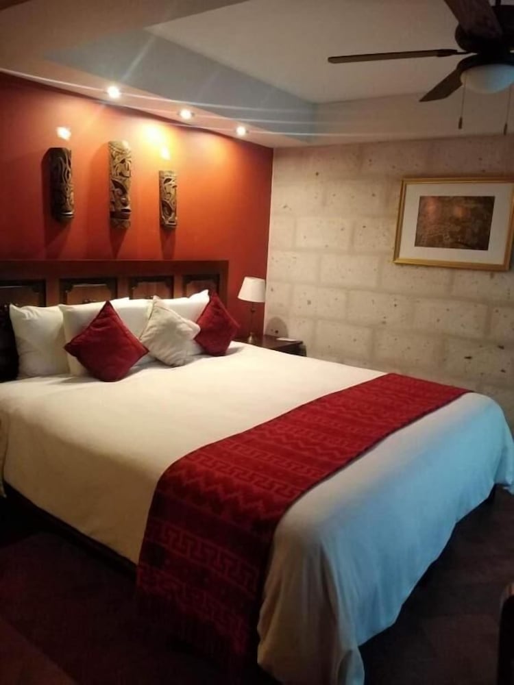 Katari Hotel At Plaza De Armas 14/34