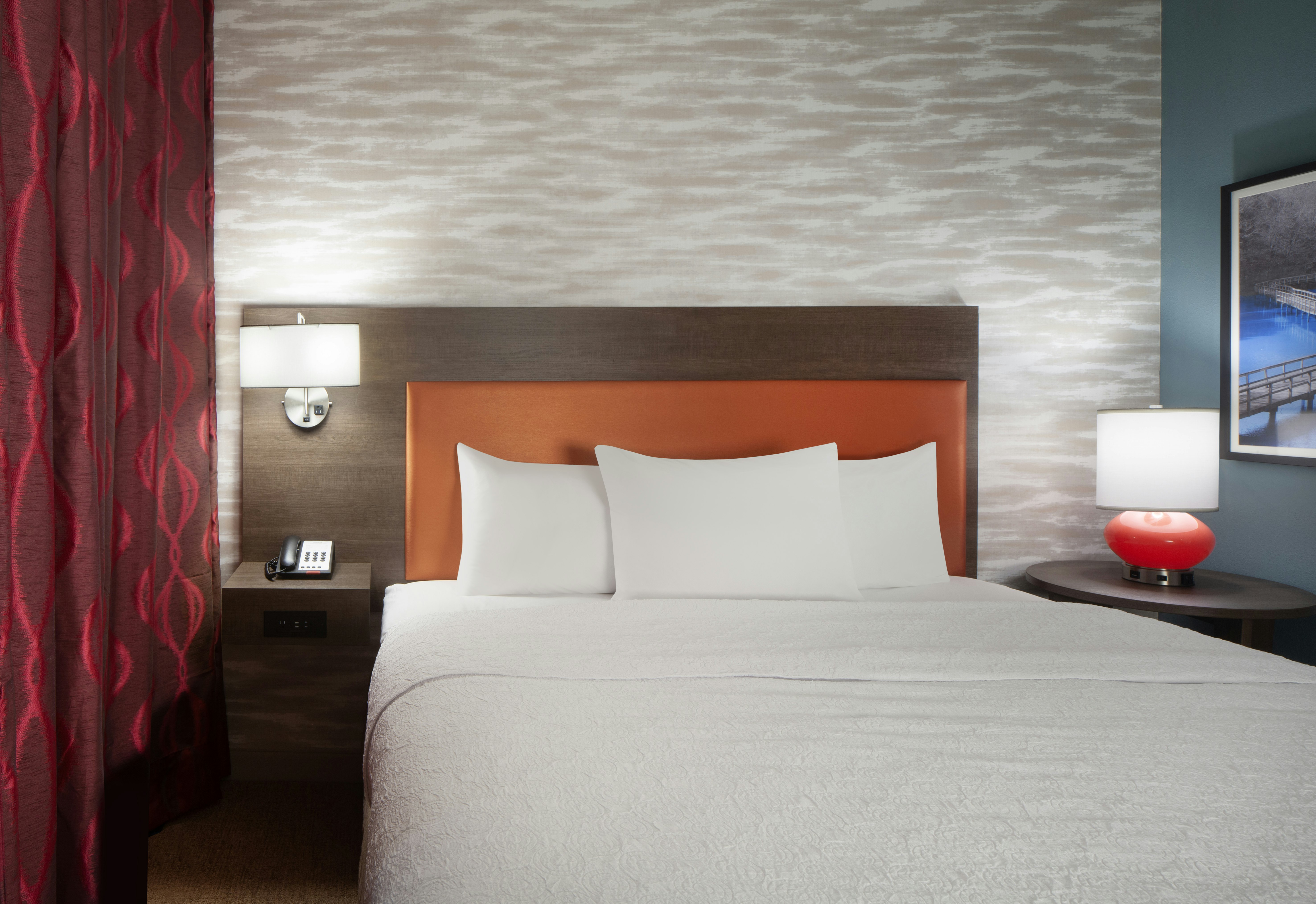 STUDIO, SUITE, KING BED