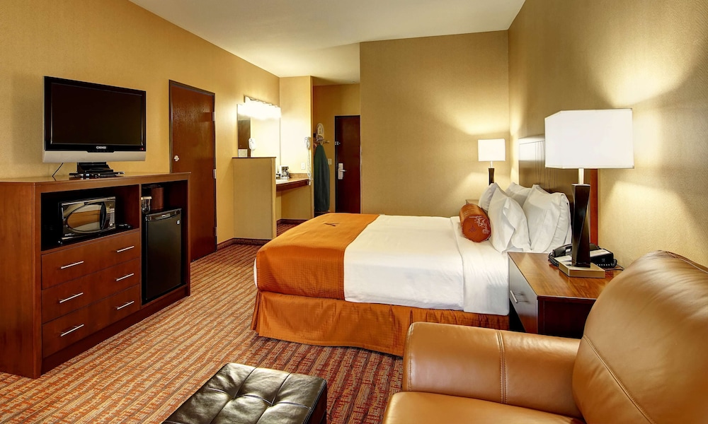 Phoenix Inn Suites - Albany 9/31