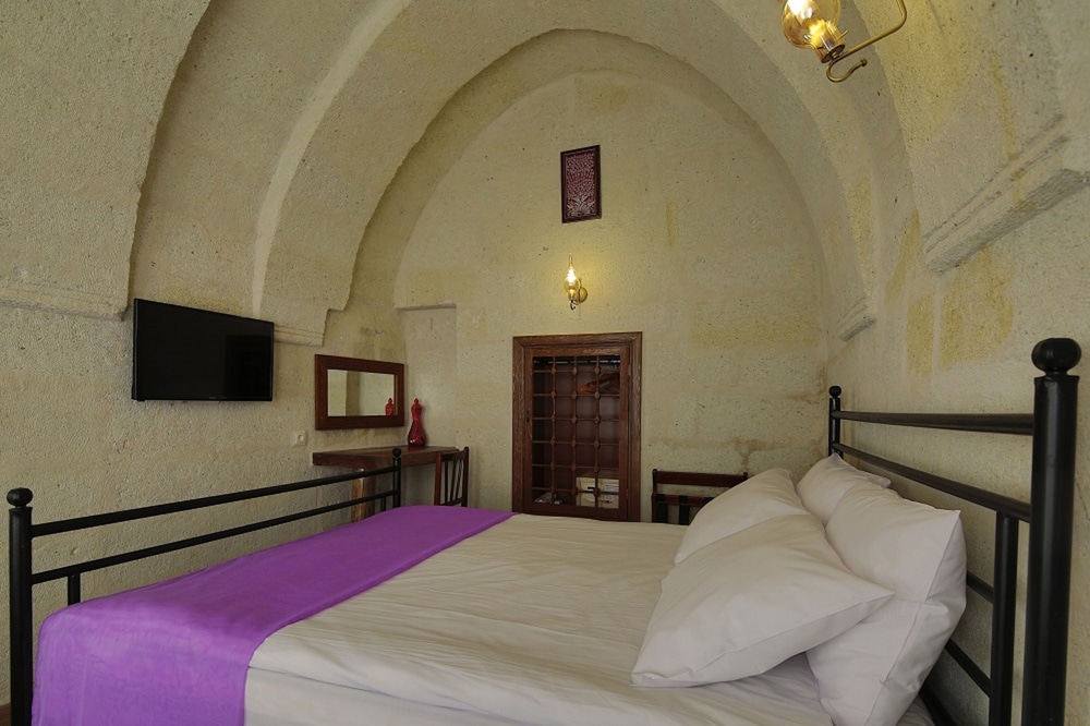 HONEYMOON, SUITE