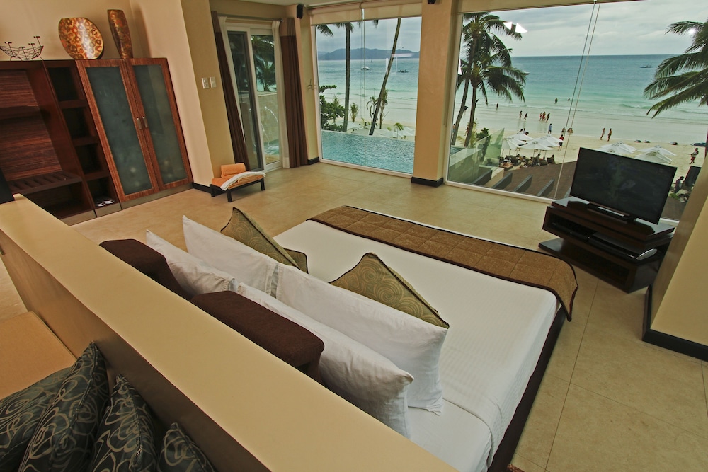 Two Seasons Boracay Resort 46/46