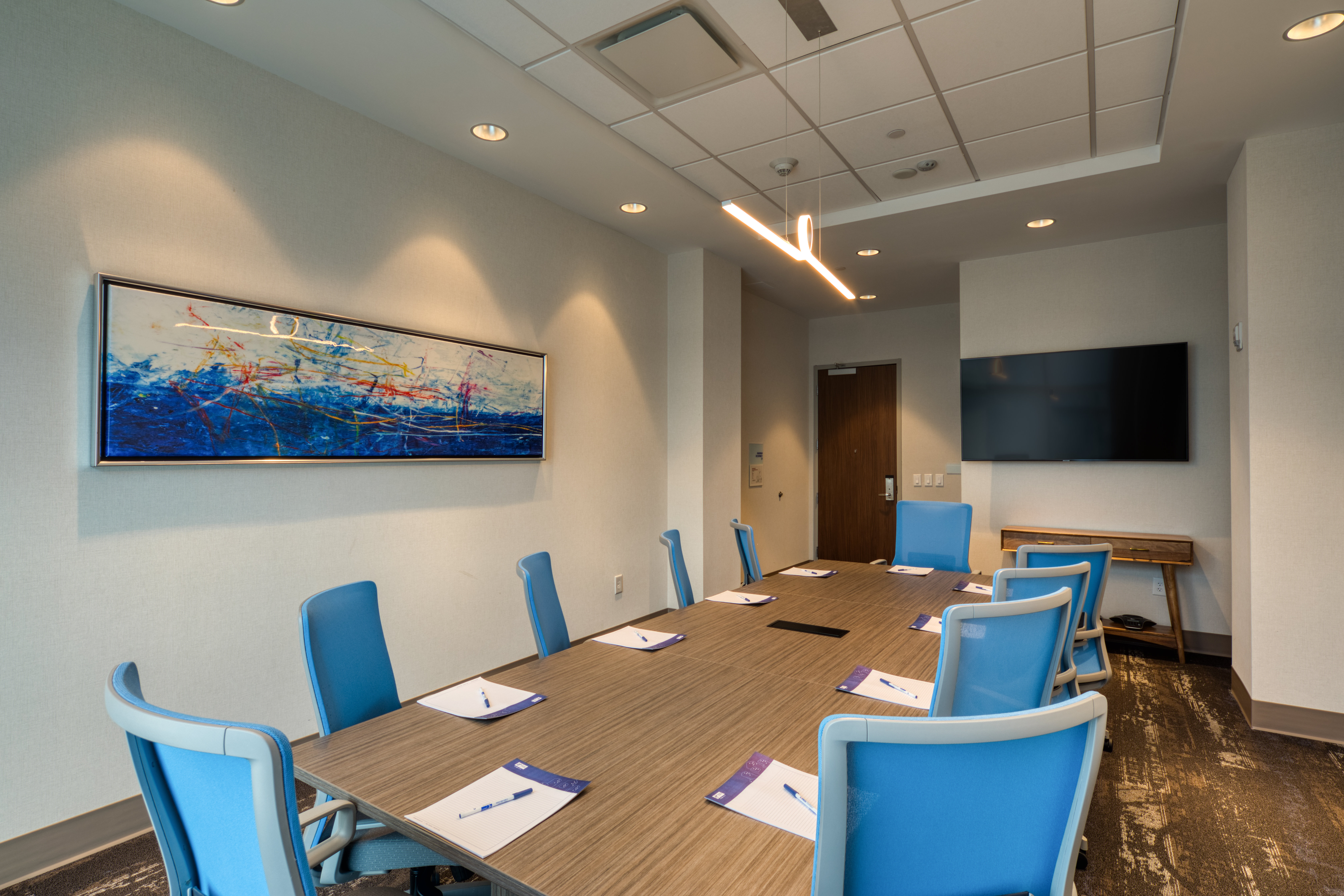 Holiday Inn Express & Suites Charlotte - South End 62/73