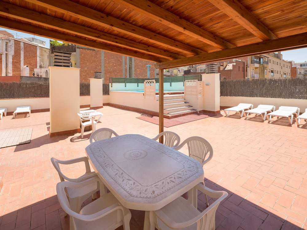 Aparthotel Bertran 71/109