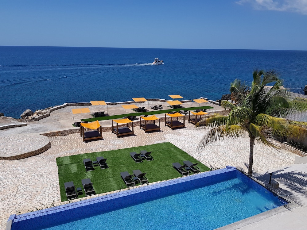 Samsara Cliff Resort Hotel 43/50