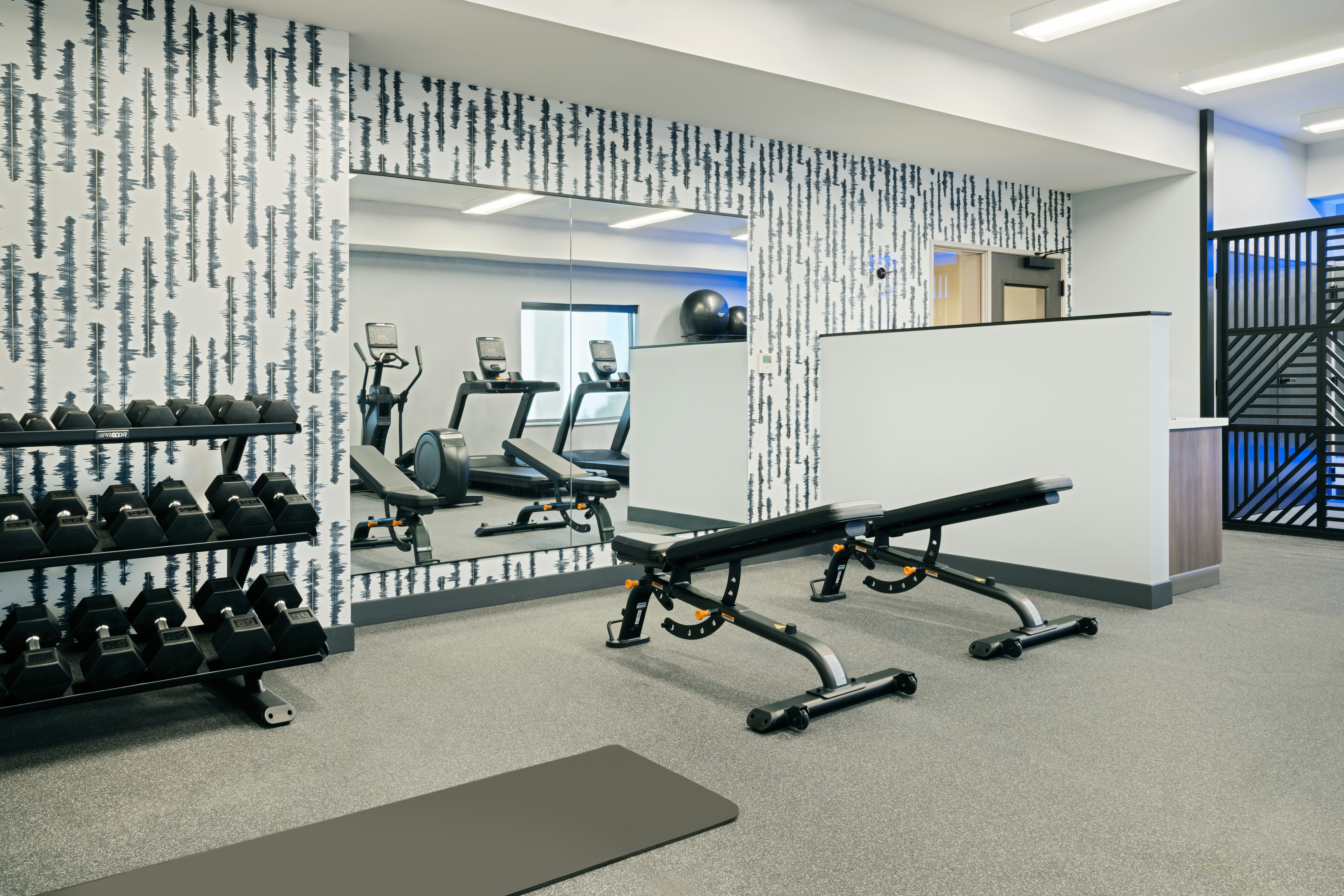 Atwell Suites Kansas City Airport by IHG 8/28