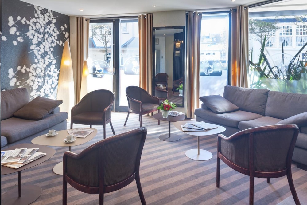 Hotel Red Fox 48/61