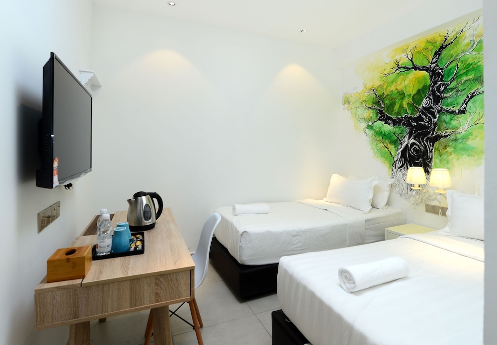 Hotel De Art Usj 21 32/35