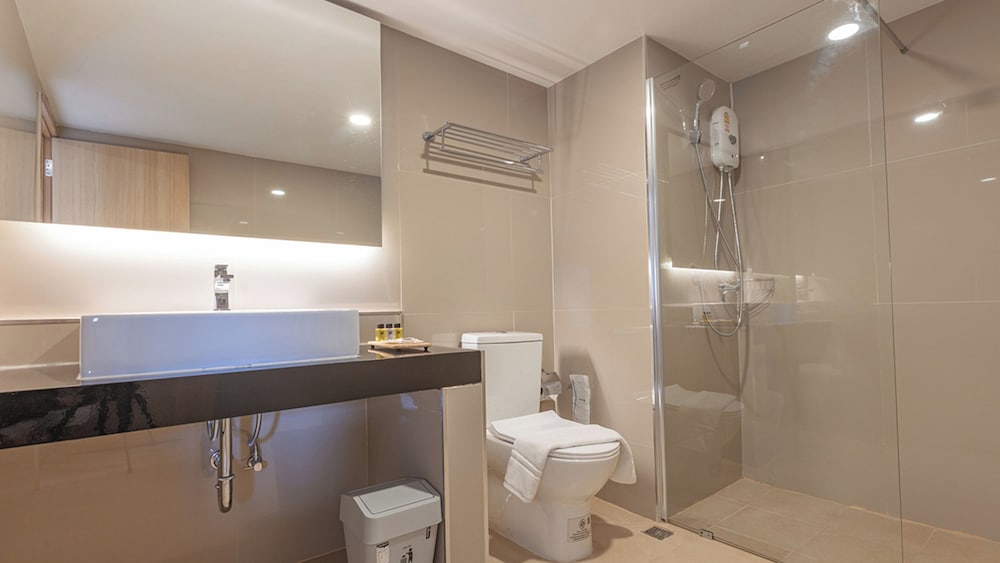 B2 Surat Thani Boutique & Budget Hotel 41/44