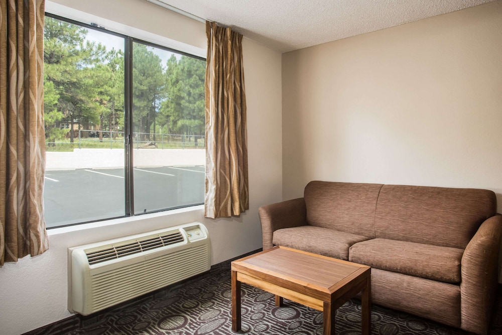 Super 8 by Wyndham Flagstaff 21/34