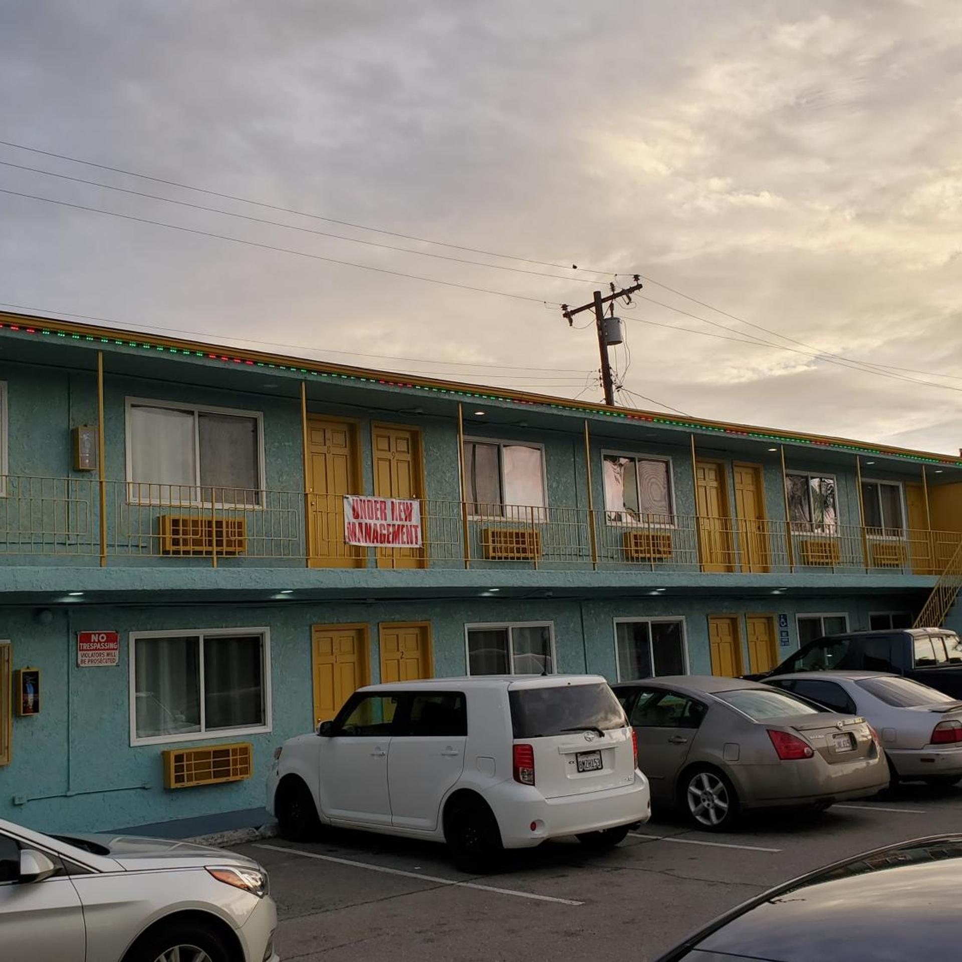 Rose motel 39/50