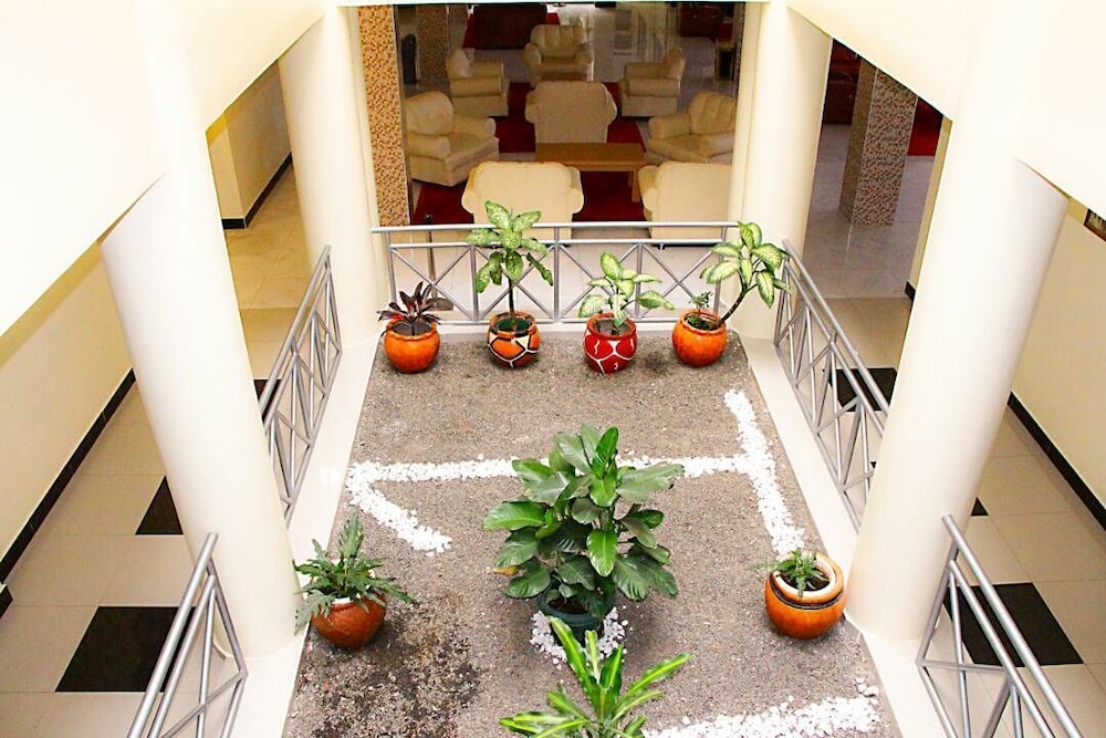 A1 Hotel and Resort 8/43