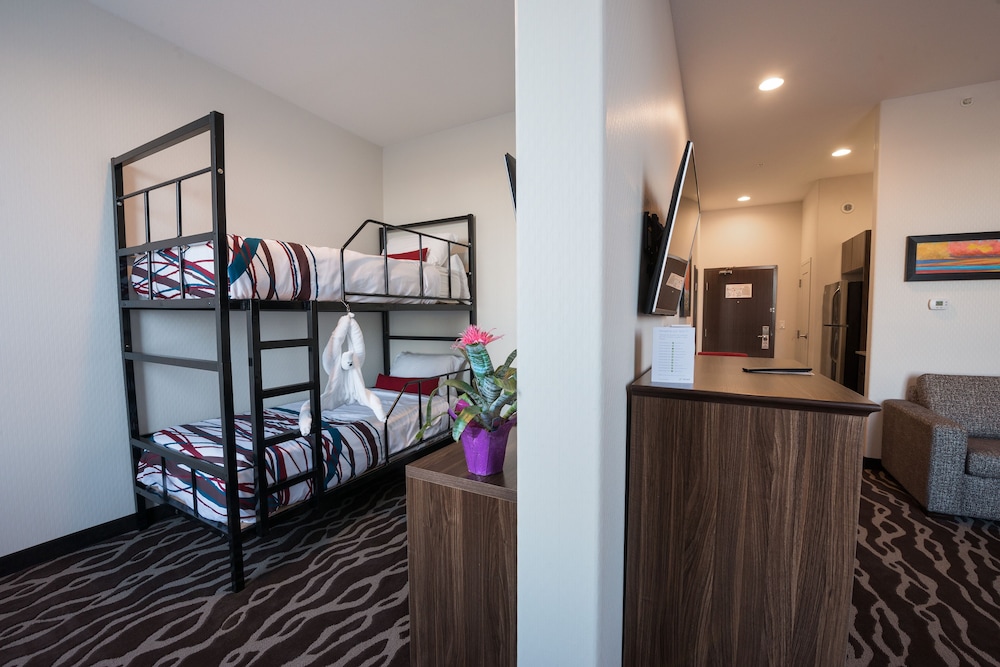 Encore Suites By Service Plus Inns 48/58