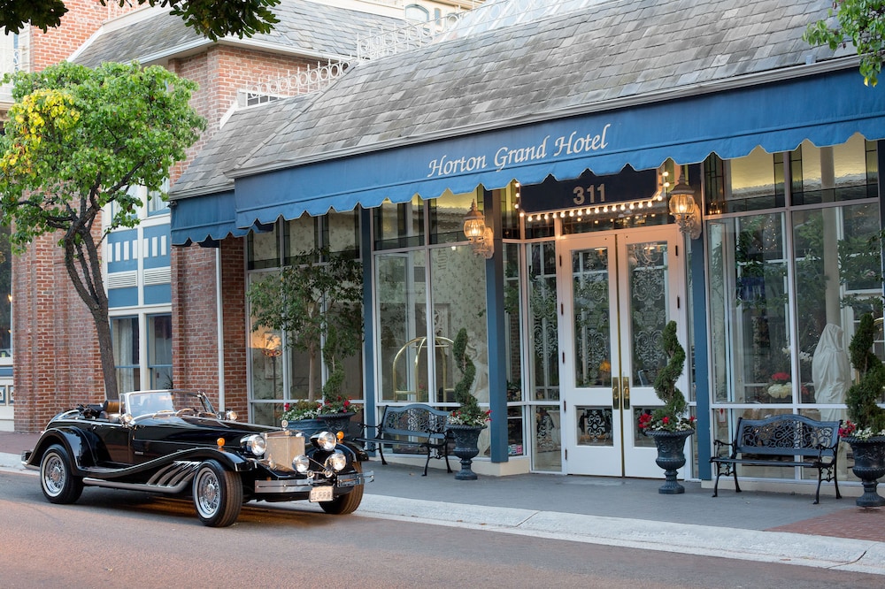 The Horton Grand Hotel 68/77