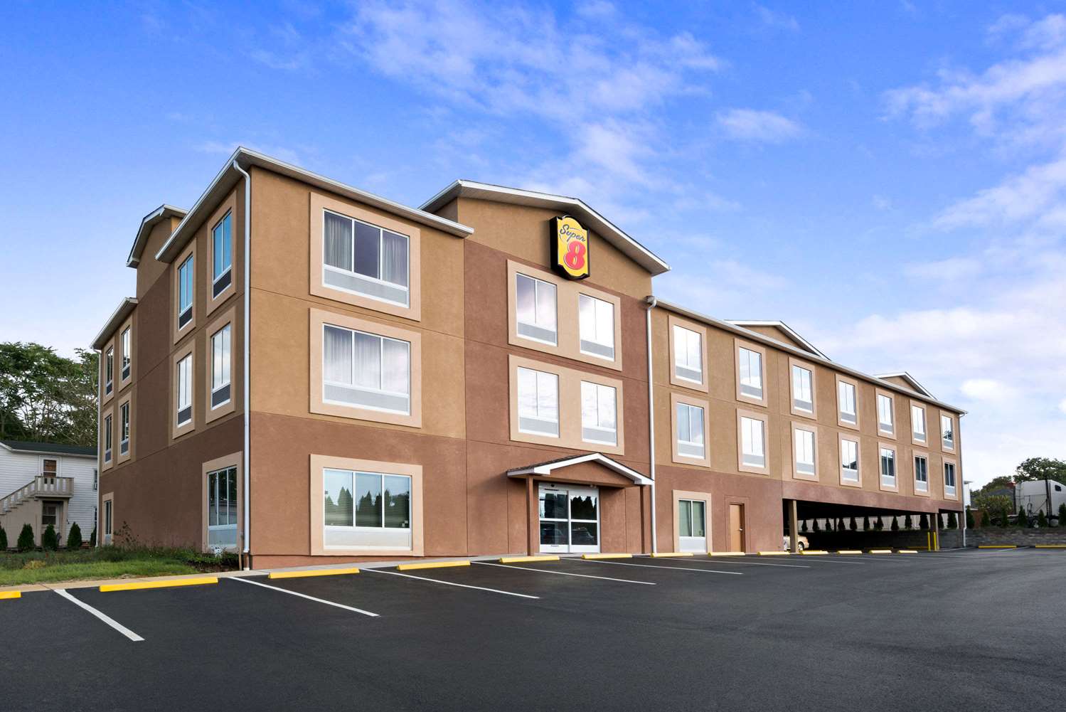 Super 8 by Wyndham Hershey Chocolate Avenue 21/23