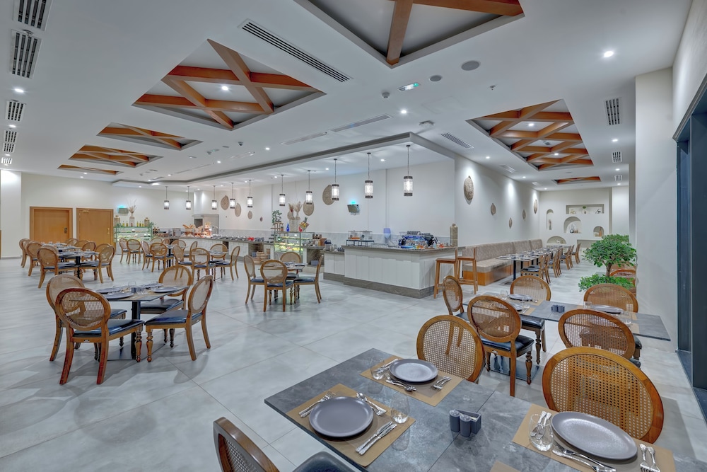 Western Hotel Liwa 28/50