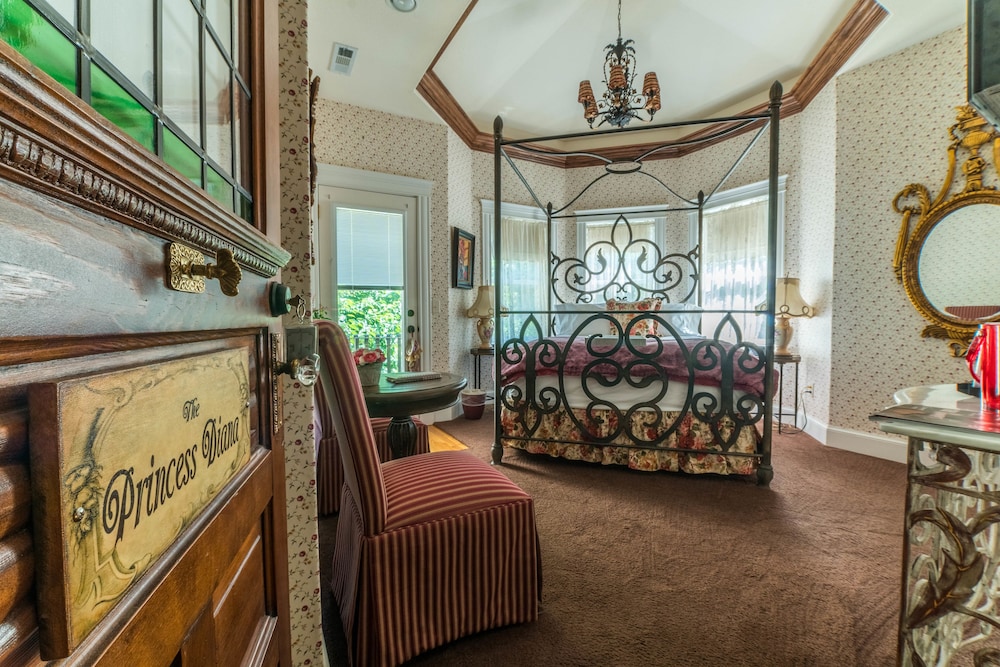 The Victoria B & B 40/71