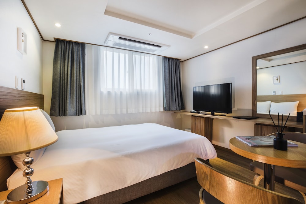Hotel Rest Seogwipo 11/56
