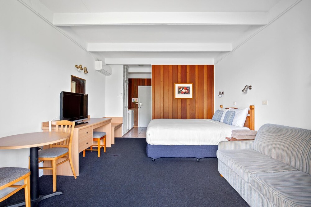BANJO PATERSON MOTOR INN 16/50