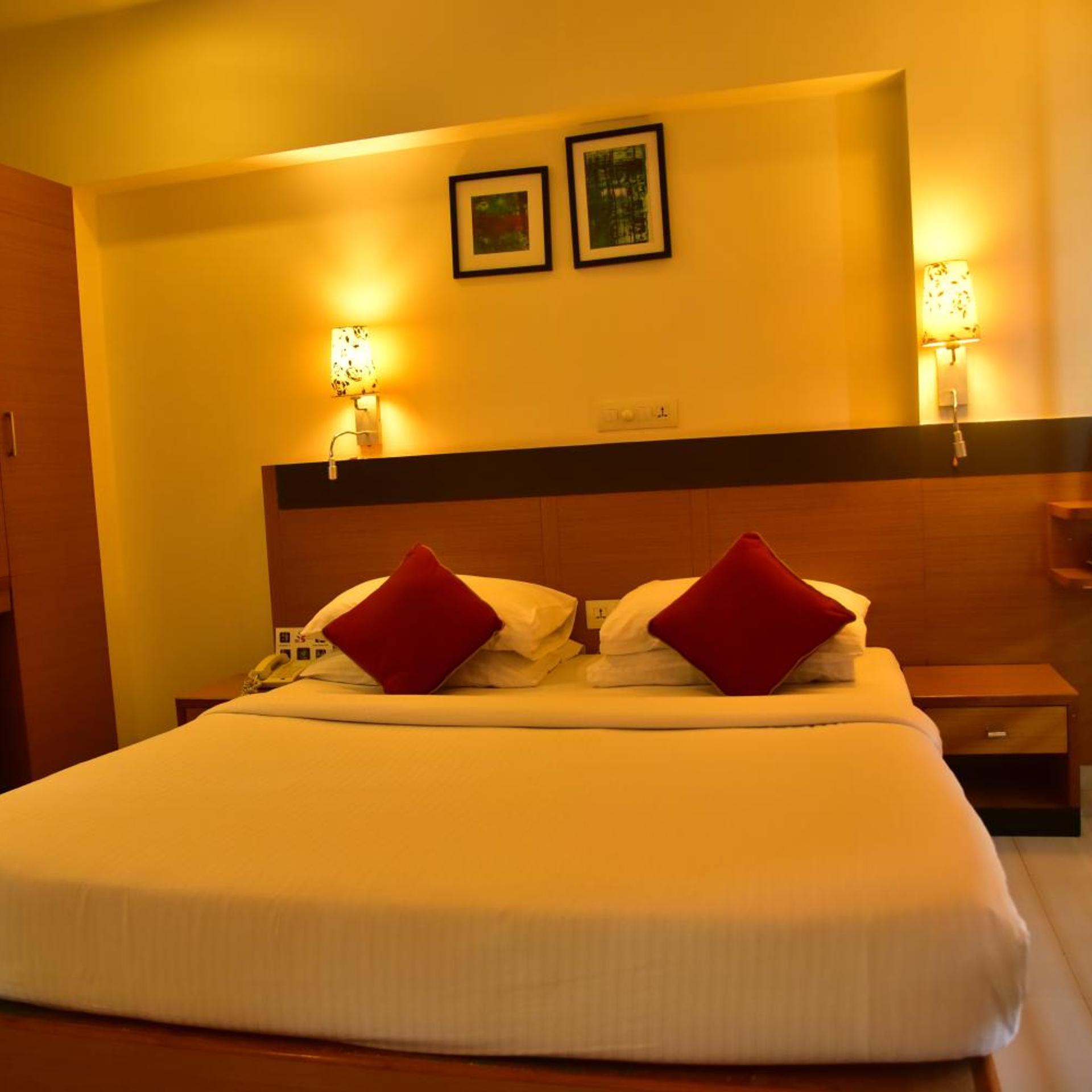 Hi 5 Hotel And Experience 18/39