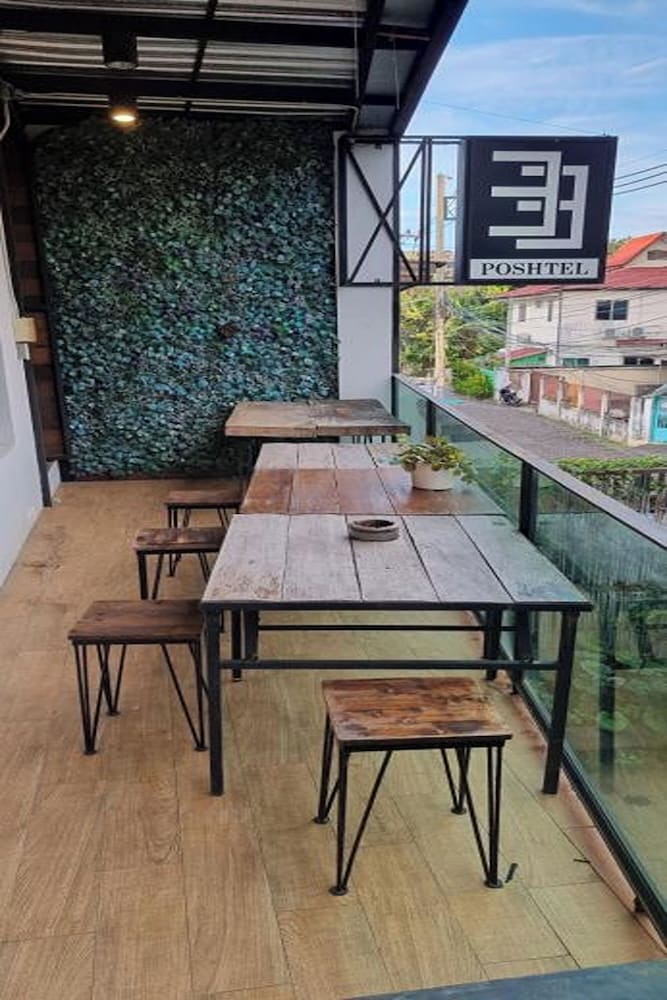 33 Poshtel - Adults Only 45/50