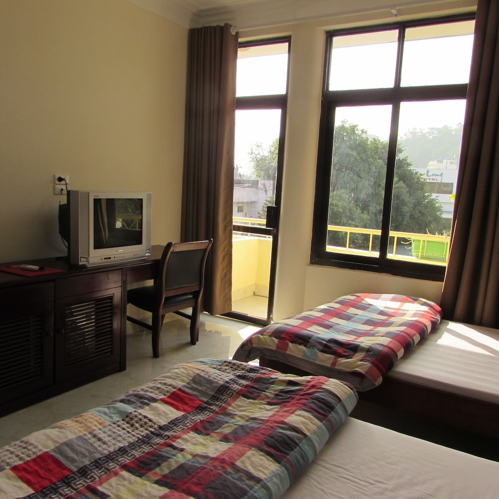 Viet Nhat Halong Hotel 34/61