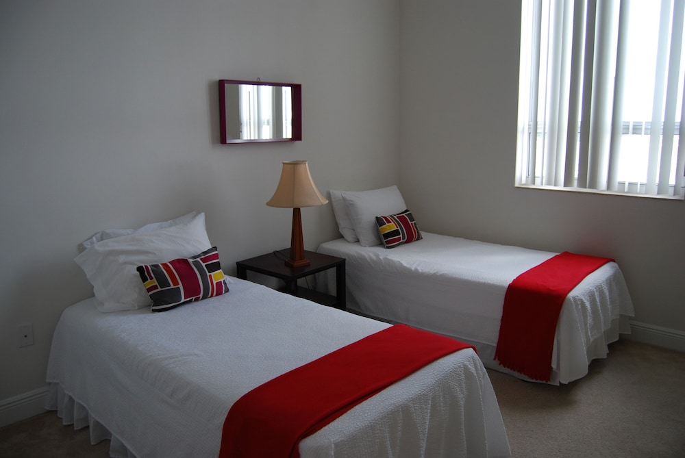 2 BEDROOMS, SUITE