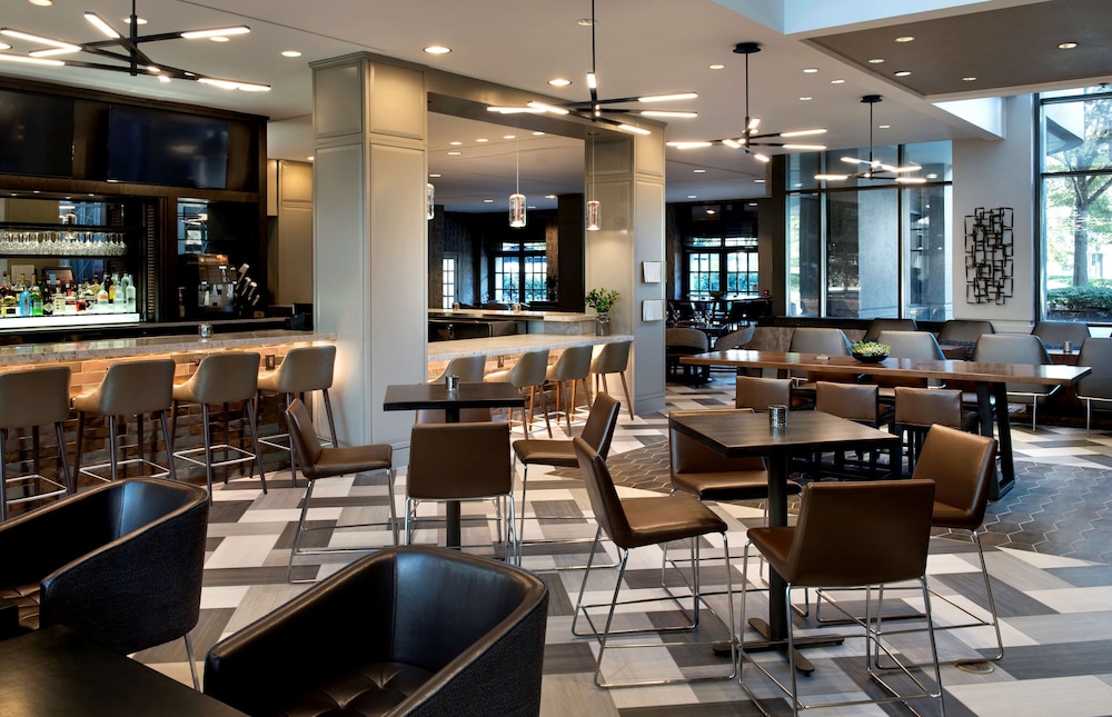 Embassy Suites by Hilton Bethesda Washington DC 37/51