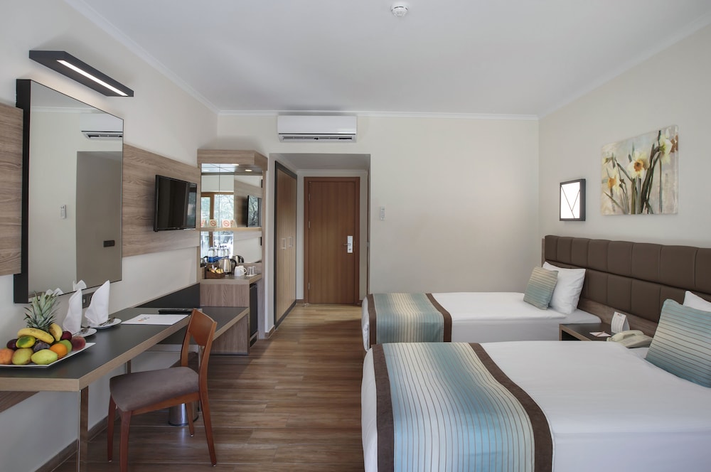 Kimeros Park Holiday Village 20/70