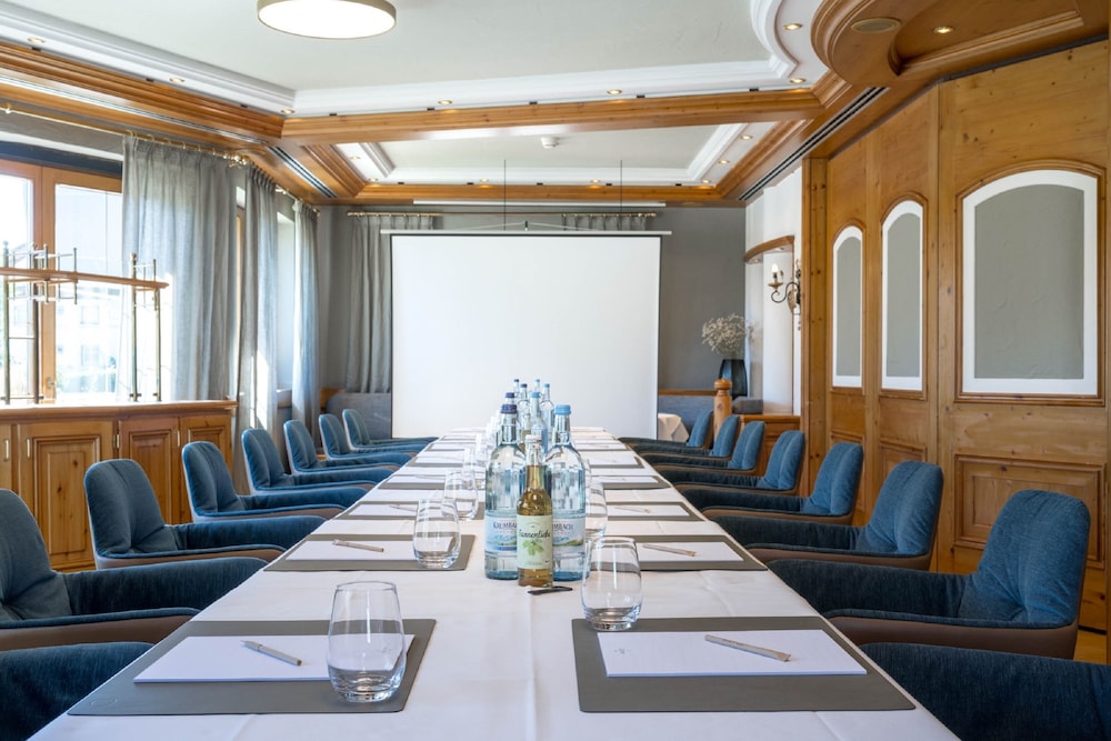 Hotel Restaurant Maier 65/76